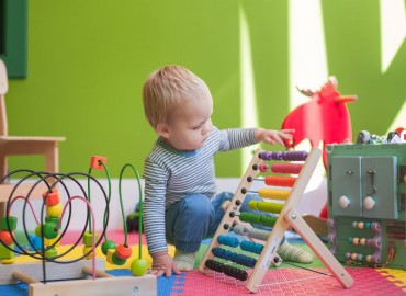 Giochi educativi da 0 a 6 anni: come scegliere quelli giusti per ogni fase della crescita